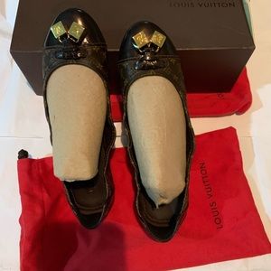 Louis Vuitton leather flats